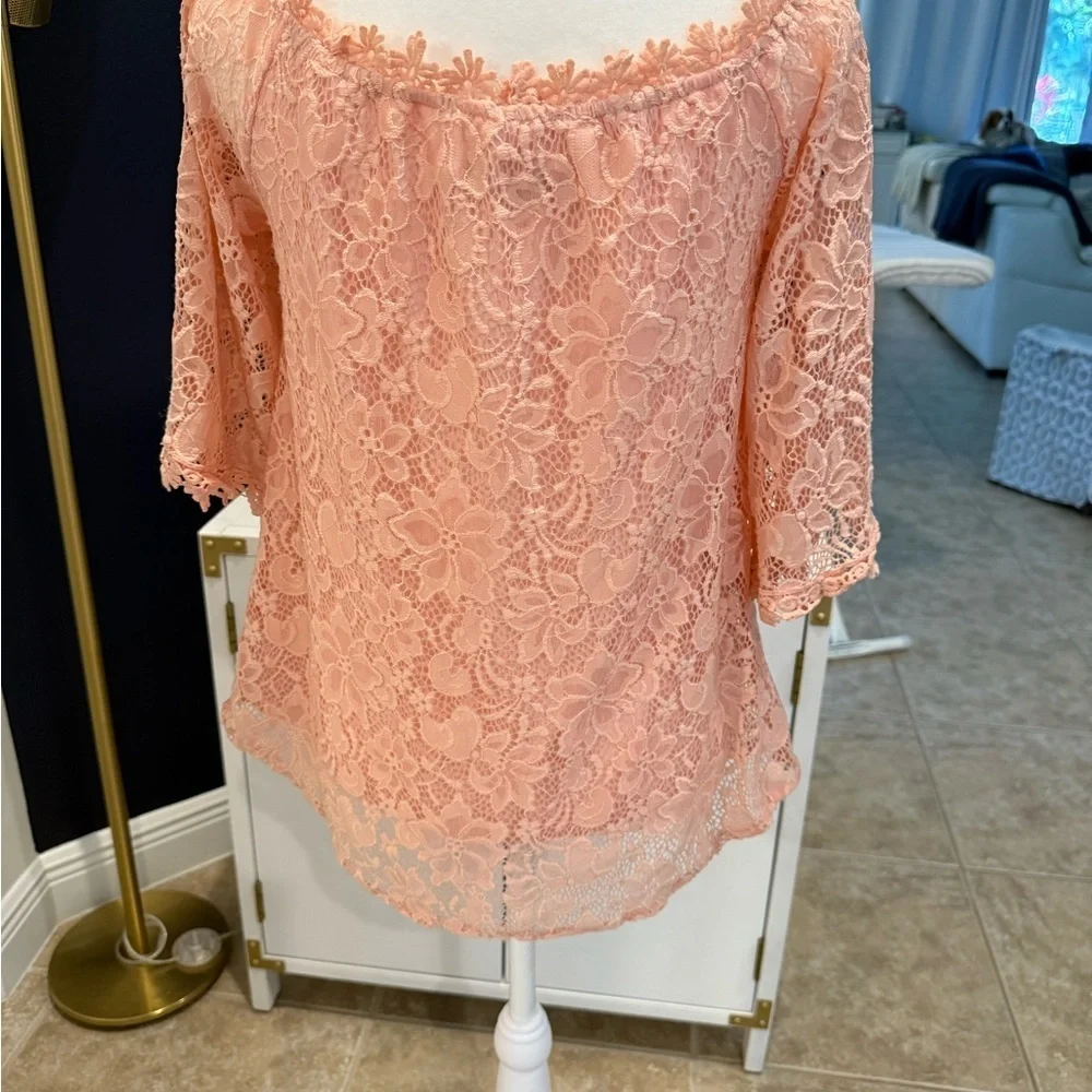 Miholl coral/pink lace top in size small - Picture 5 of 10